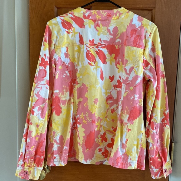 NWOT Denim & Co watercolor print Jean jacket. Size M. - Picture 3 of 6